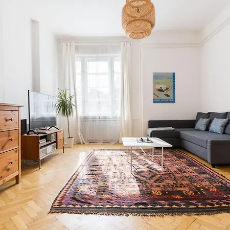 شقة Klauzal W/3 Bedrooms, French Balcony