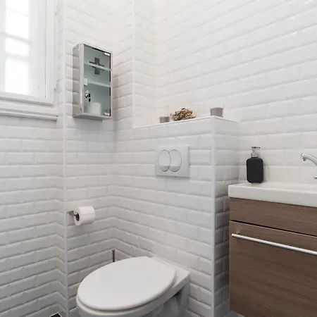 شقة Klauzal W/3 Bedrooms, French Balcony *
