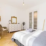 Klauzal W/3 Bedrooms, French Balcony *