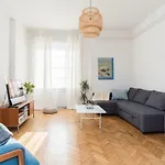 Klauzal W/3 Bedrooms, French Balcony Budapesta