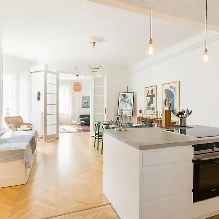 Appartement Klauzal W/3 Bedrooms, French Balcony *